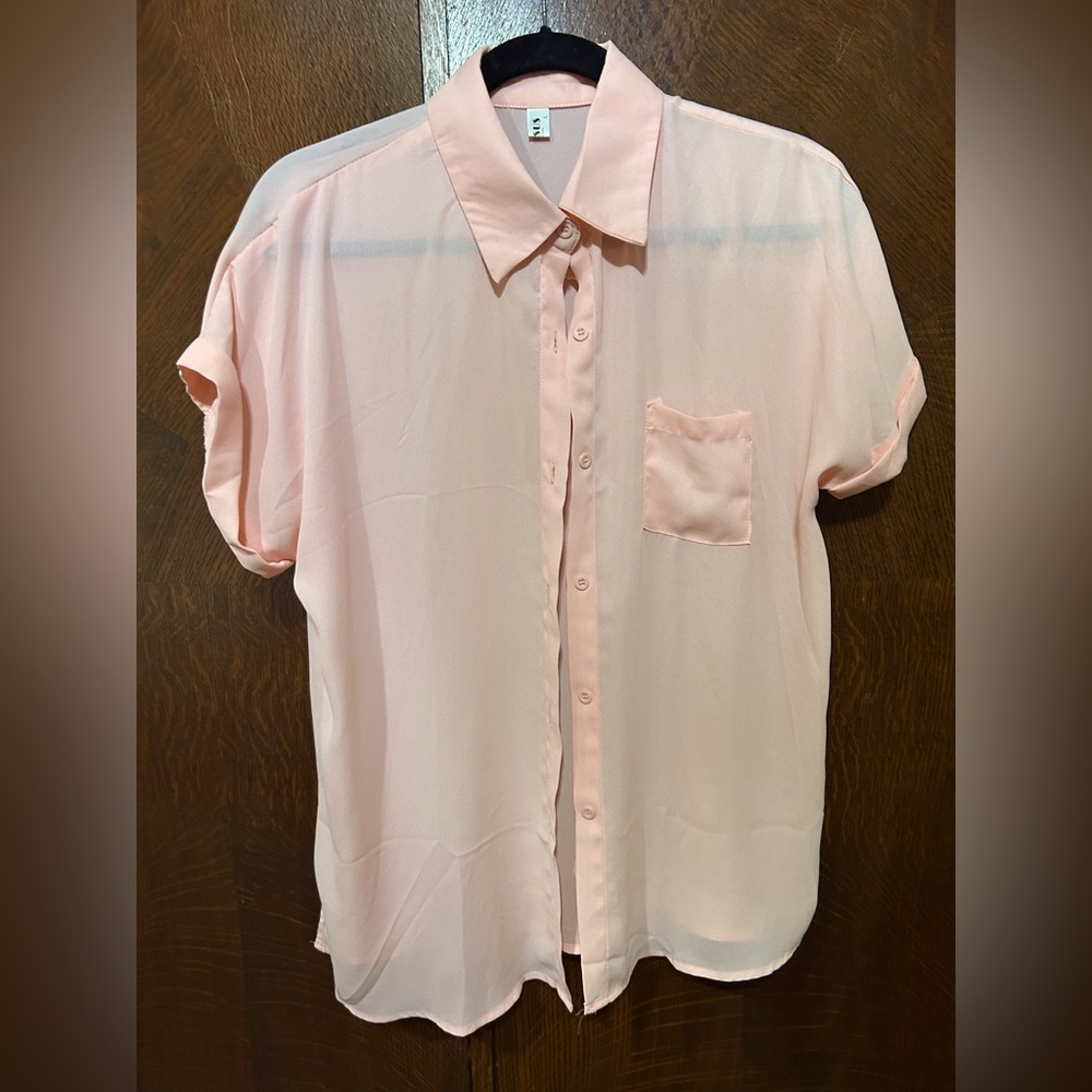 Sheer Peach colored Short Sleeve button down Shirt size large
